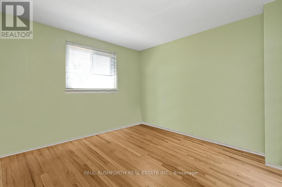 Photo 12 of 767 Vinette Crescent, Ottawa ON