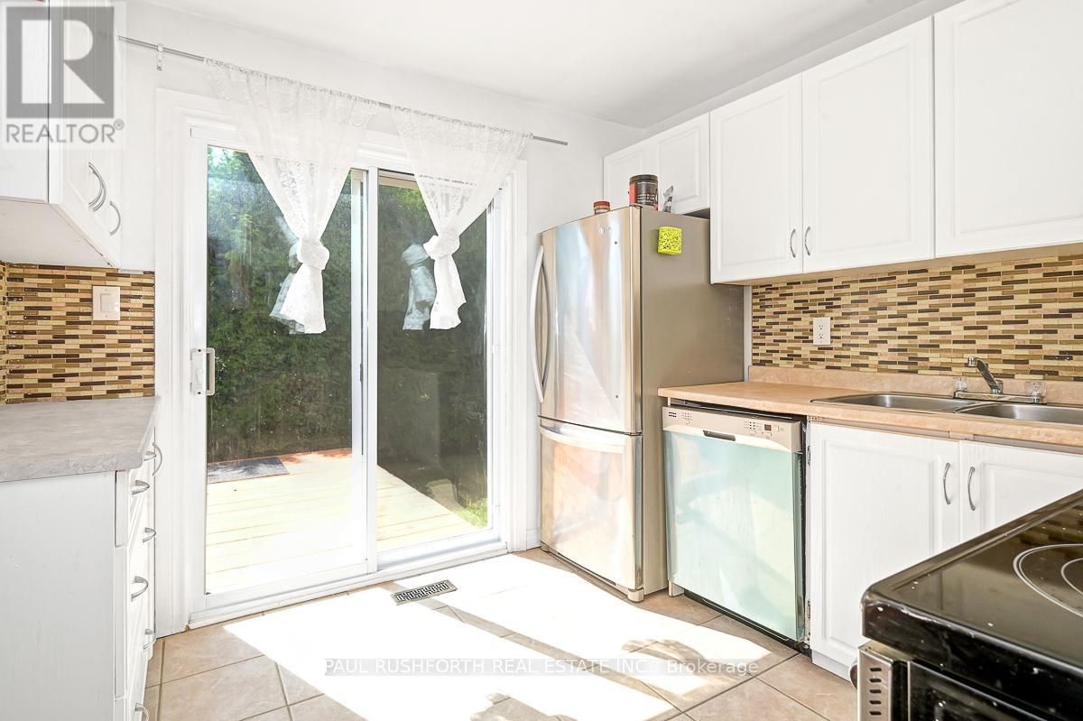 Photo 10 of 767 Vinette Crescent, Ottawa ON