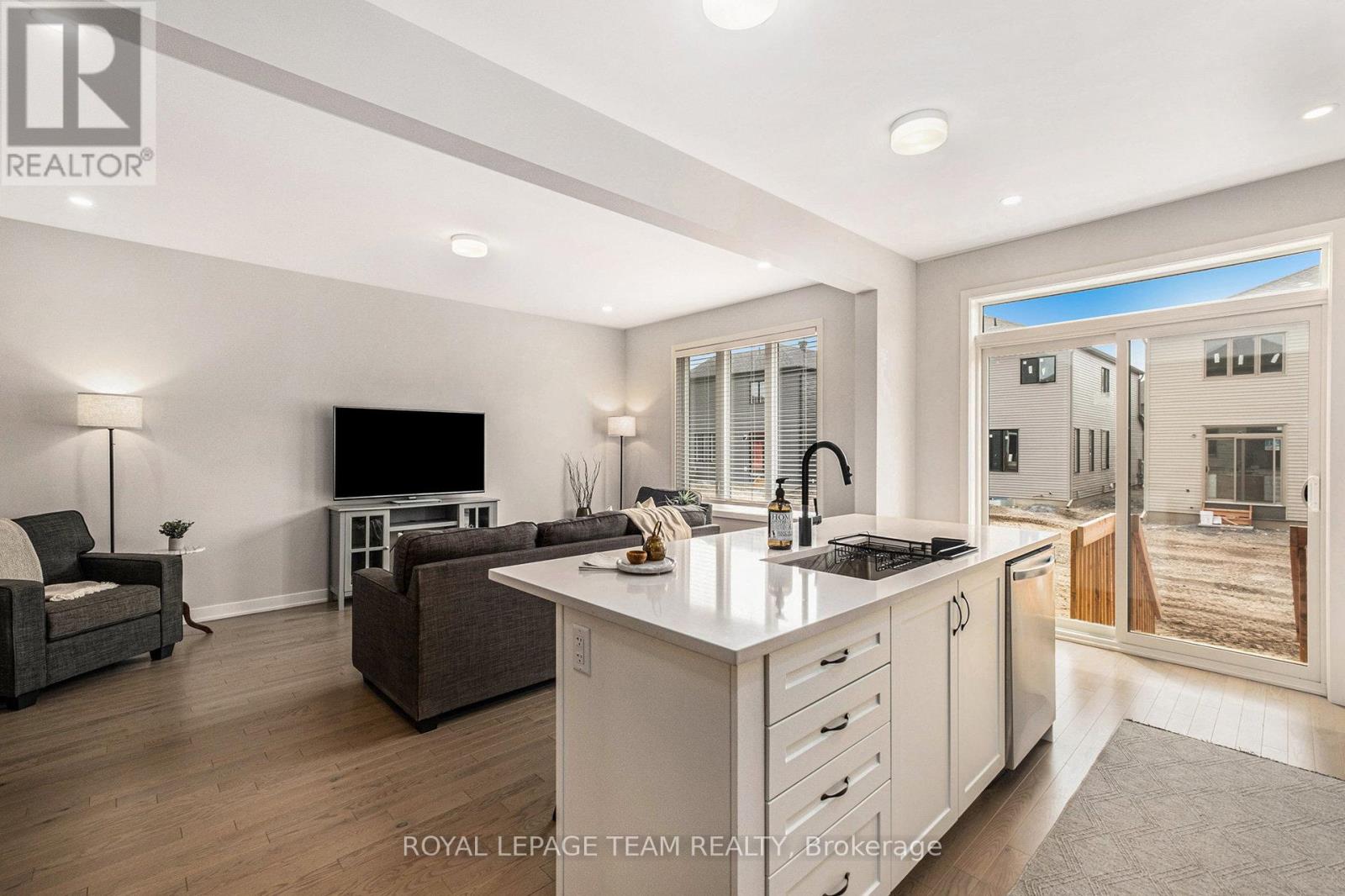 Photo 10 of 149 Robert Perry Street, North Grenville ON
