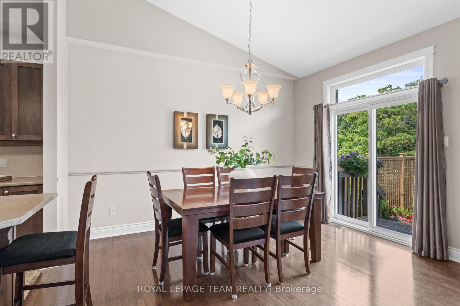 Photo 15 of 920 Burwash Landing Bay, Ottawa ON