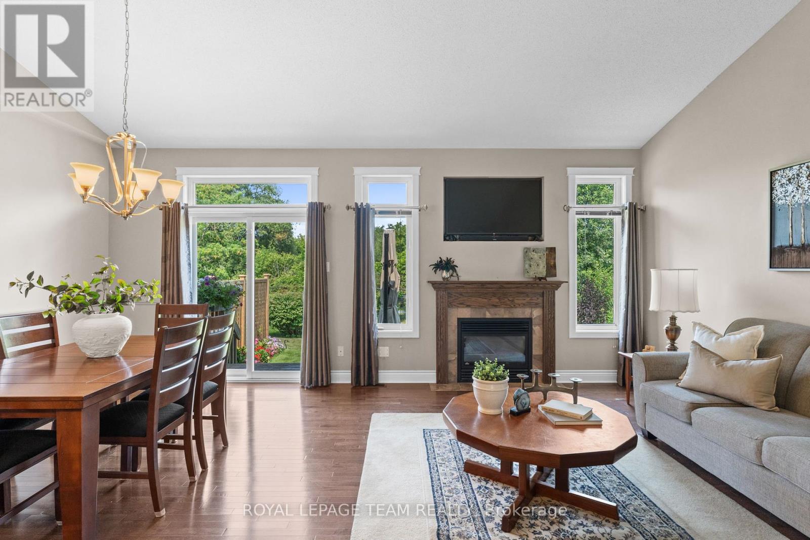 Photo 17 of 920 Burwash Landing Bay, Ottawa ON