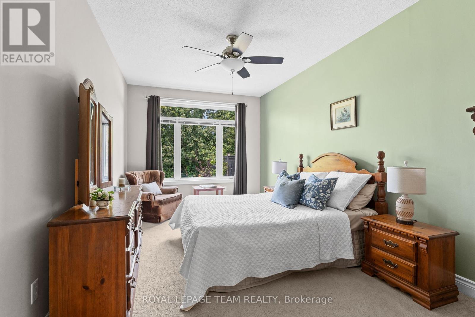 Photo 22 of 920 Burwash Landing Bay, Ottawa ON