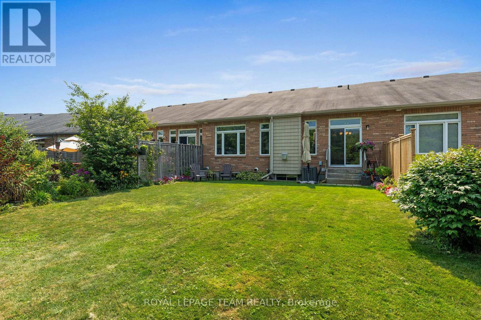 Photo 31 of 920 Burwash Landing Bay, Ottawa ON