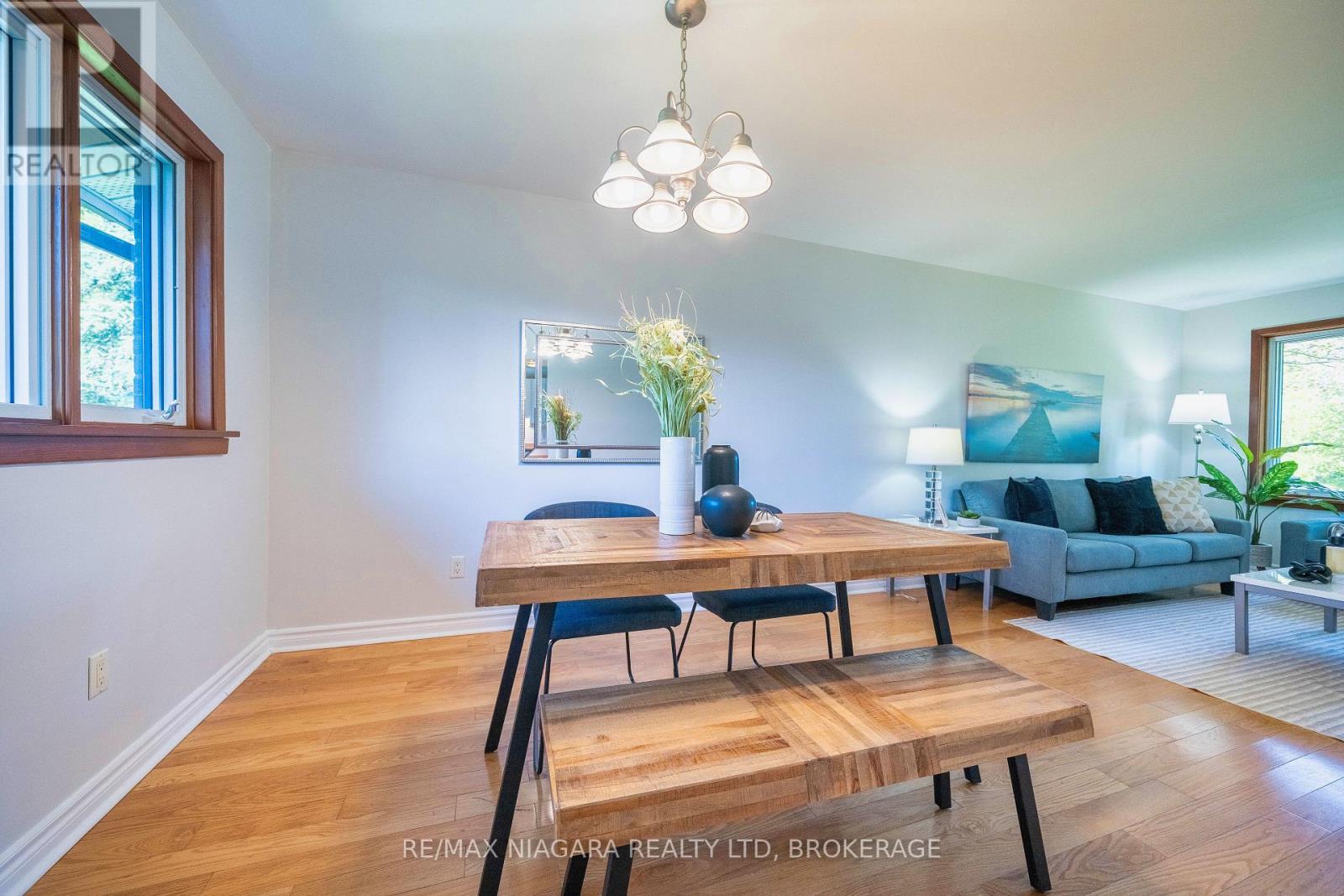 Photo 33 of 55 North Hills Terrace, Toronto ON