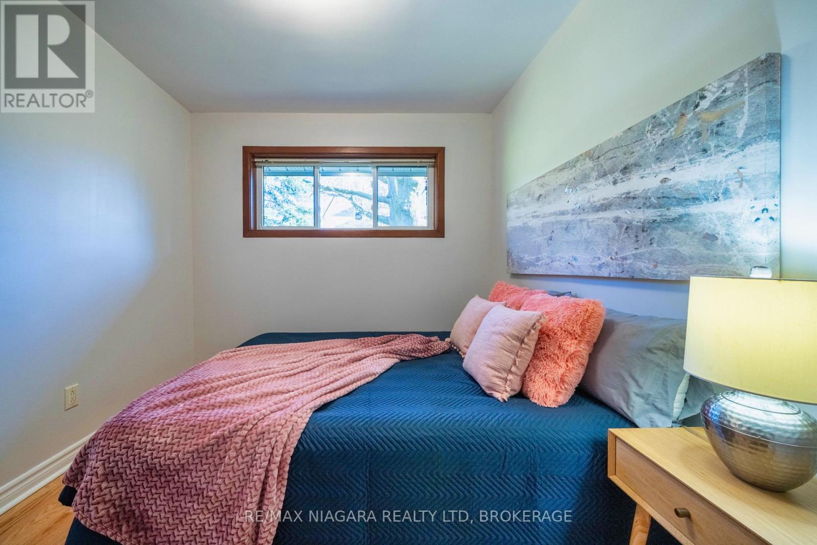 Photo 3 of 55 North Hills Terrace, Toronto ON