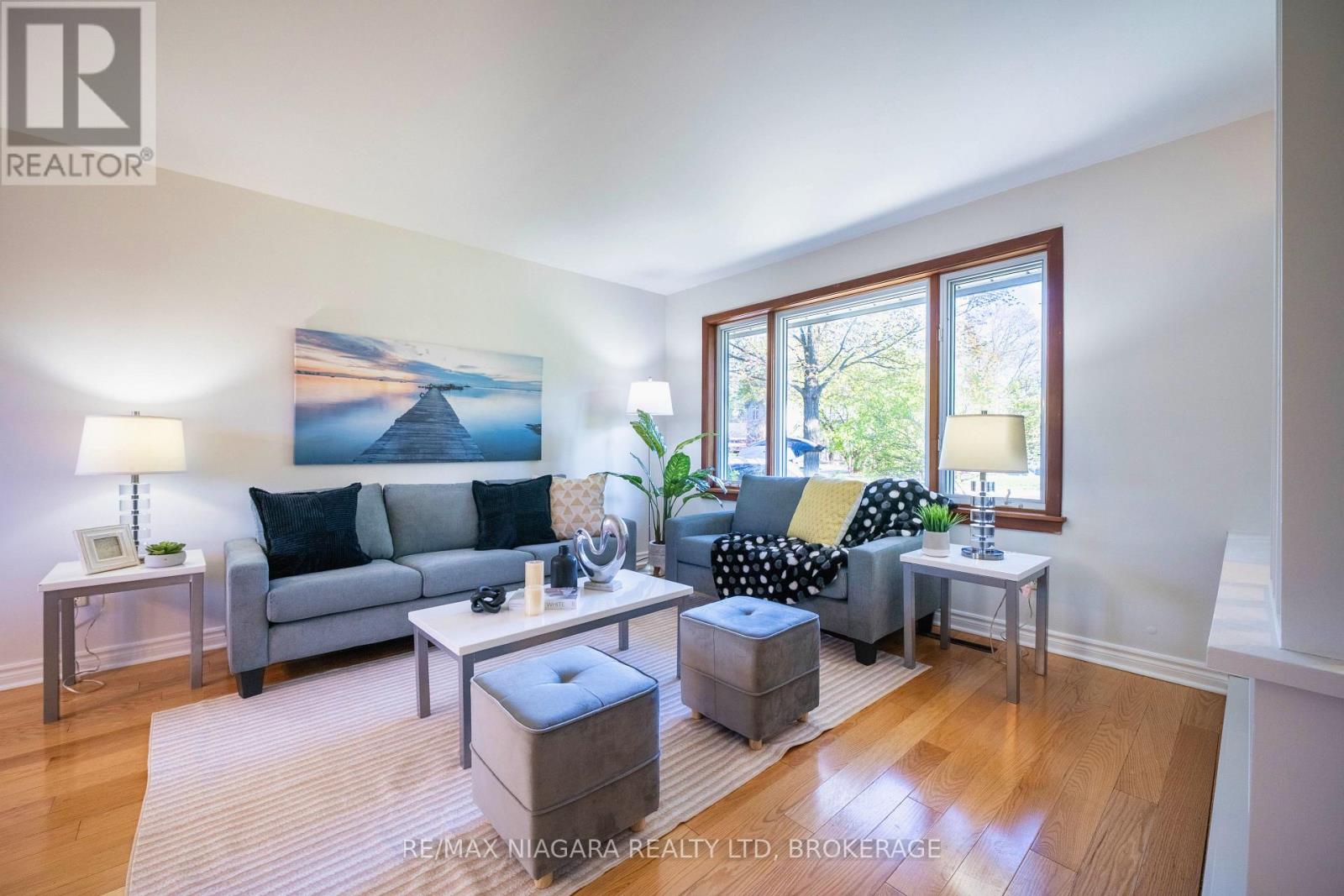 Photo 6 of 55 North Hills Terrace, Toronto ON