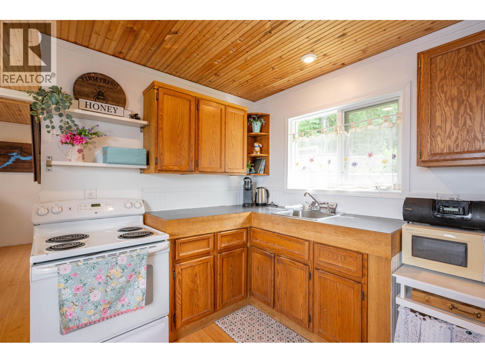 50490 LLOYD DRIVE, Cluculz Lake