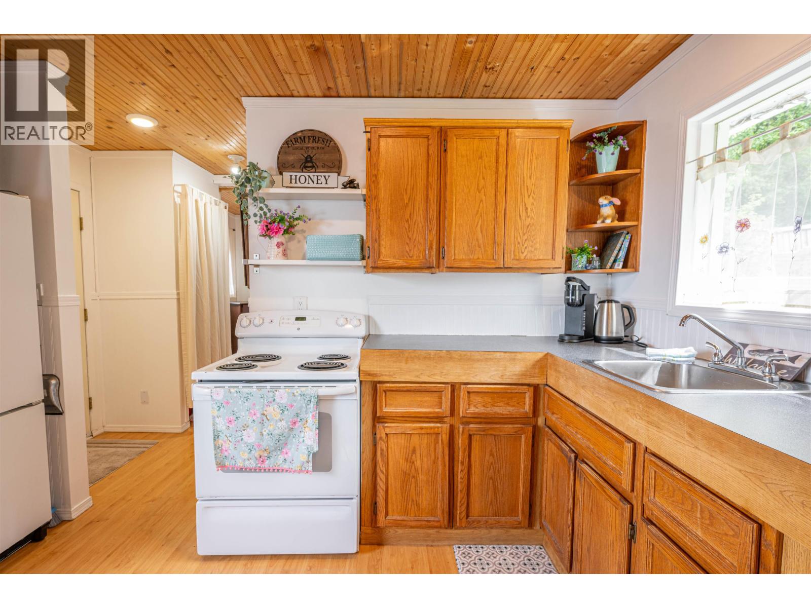 50490 LLOYD DRIVE, Cluculz Lake