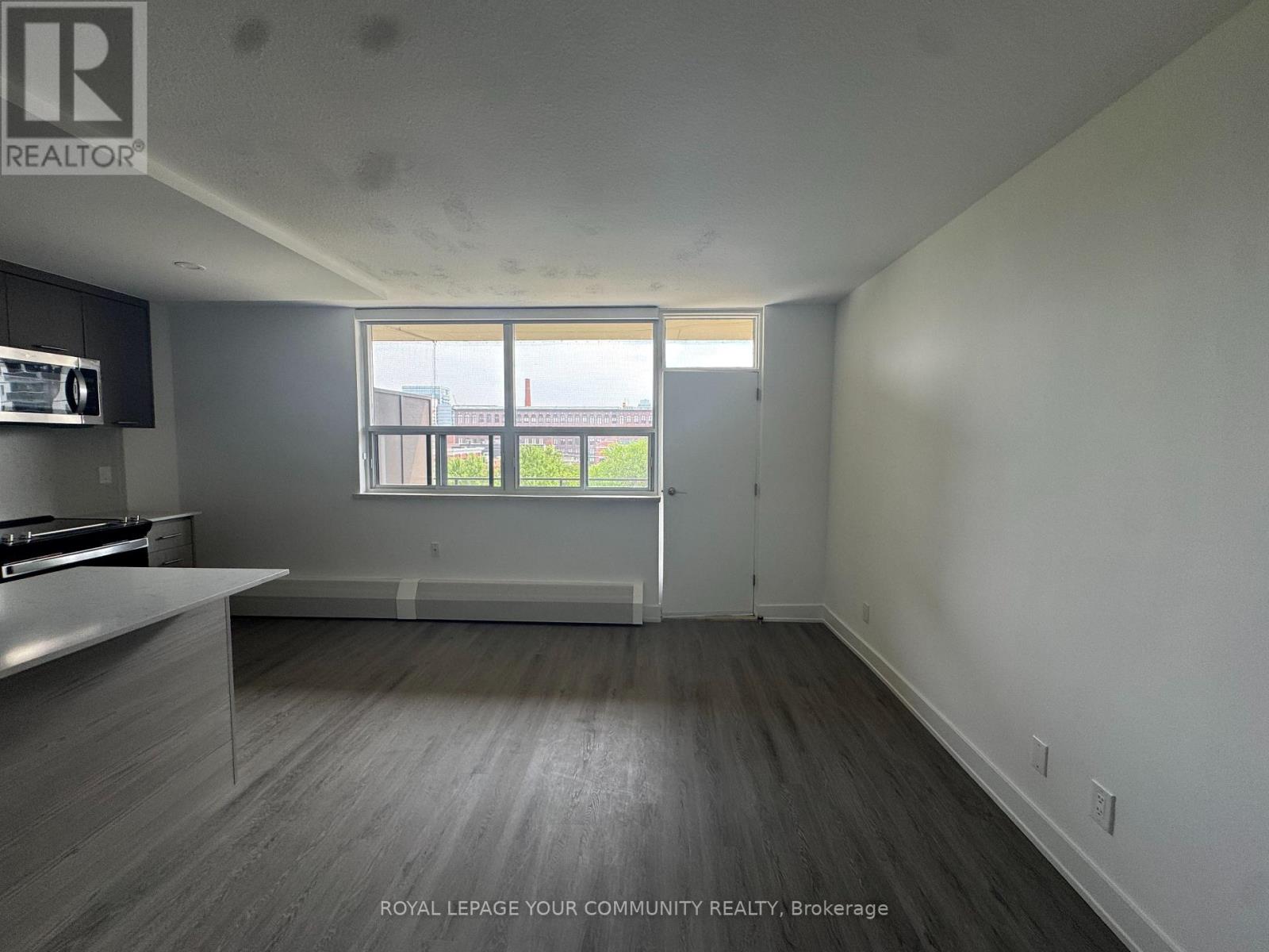 Photo 5 of 0521 135 Tyndall Avenue, Toronto ON