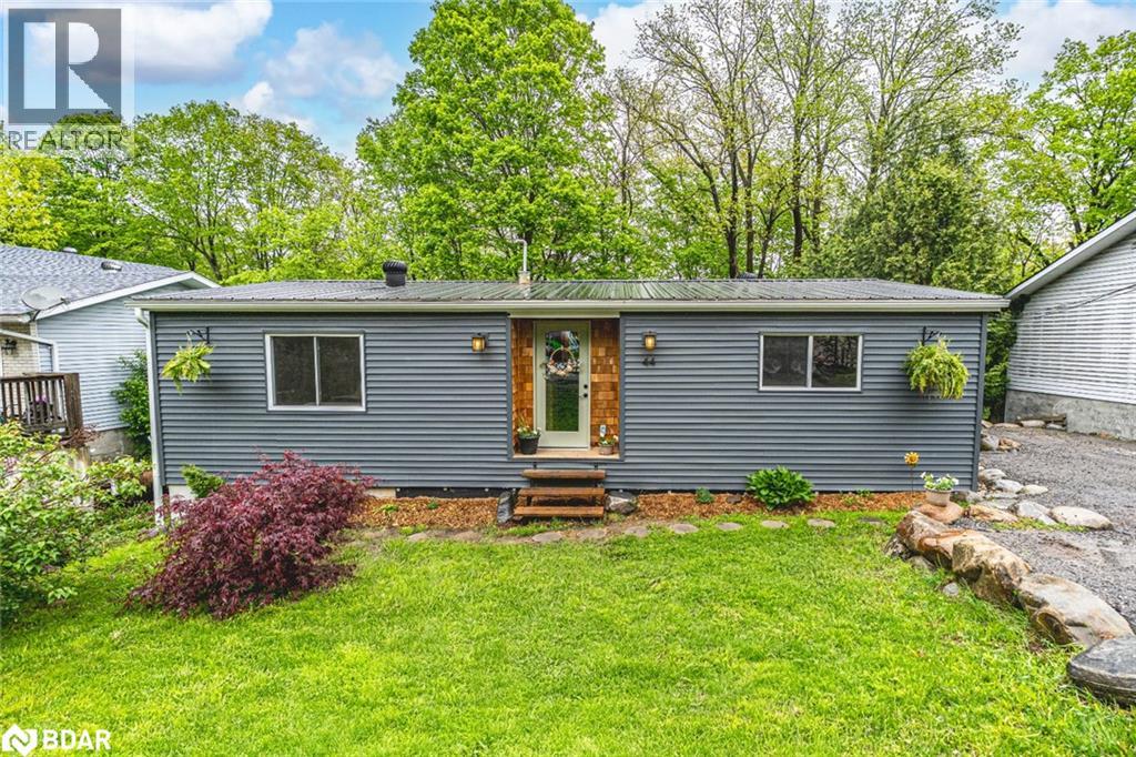 Photo 11 of 44 Edward Street, Bracebridge ON