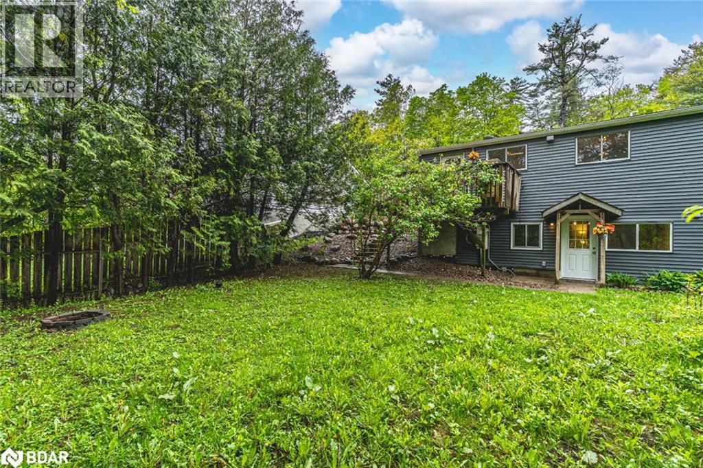 Photo 20 of 44 Edward Street, Bracebridge ON