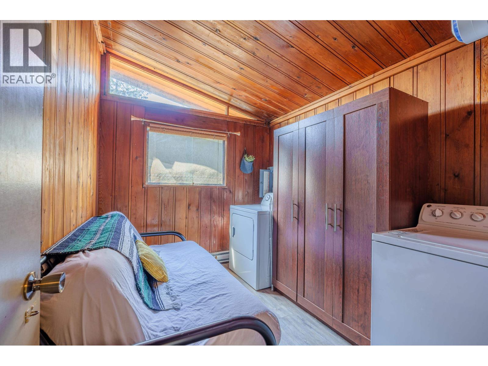 6037 SANDY HOOK ROAD, Sechelt