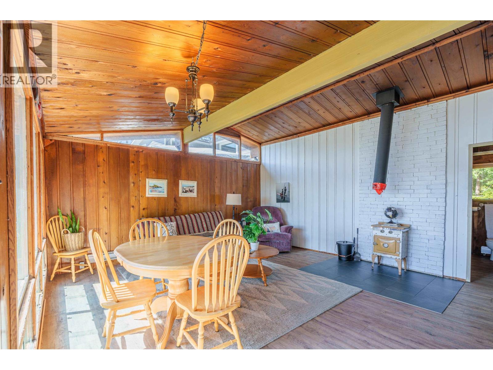 6037 SANDY HOOK ROAD, Sechelt