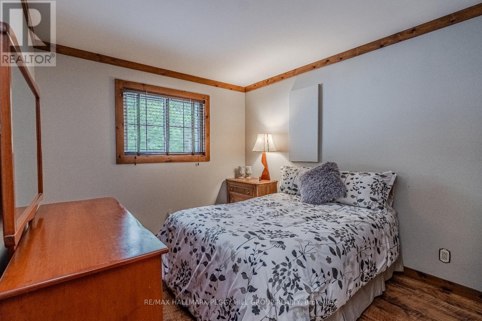Photo 14 of 1008 Cove Road, Gravenhurst ON
