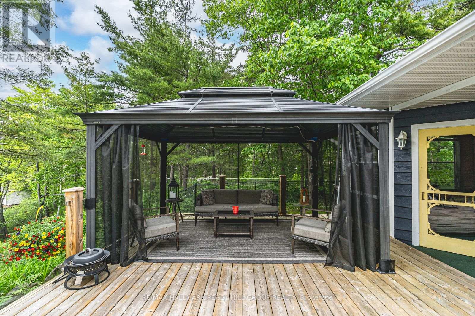 Photo 18 of 1008 Cove Road, Gravenhurst ON