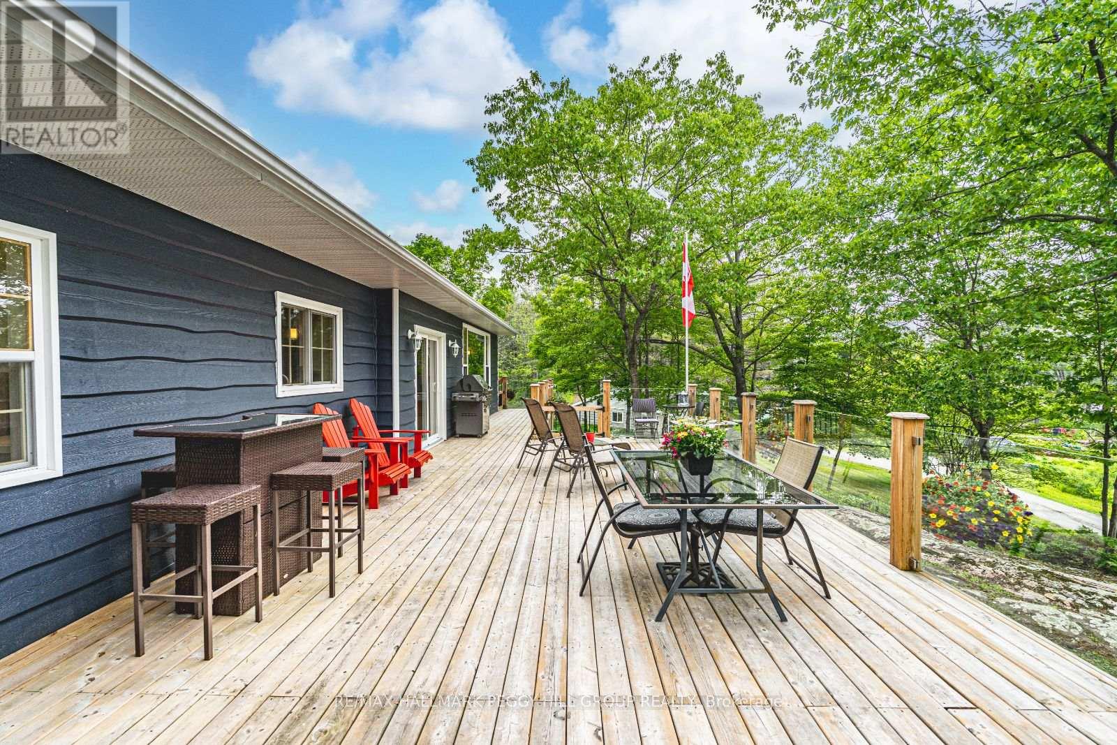 Photo 19 of 1008 Cove Road, Gravenhurst ON
