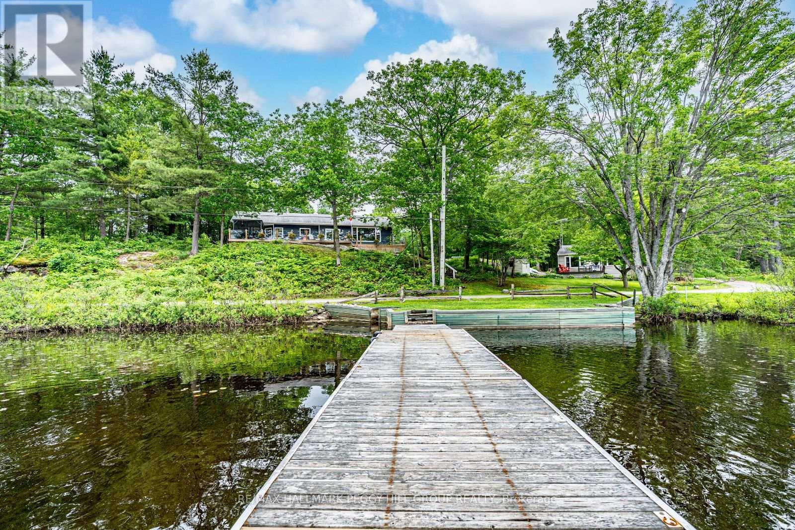 Photo 33 of 1008 Cove Road, Gravenhurst ON