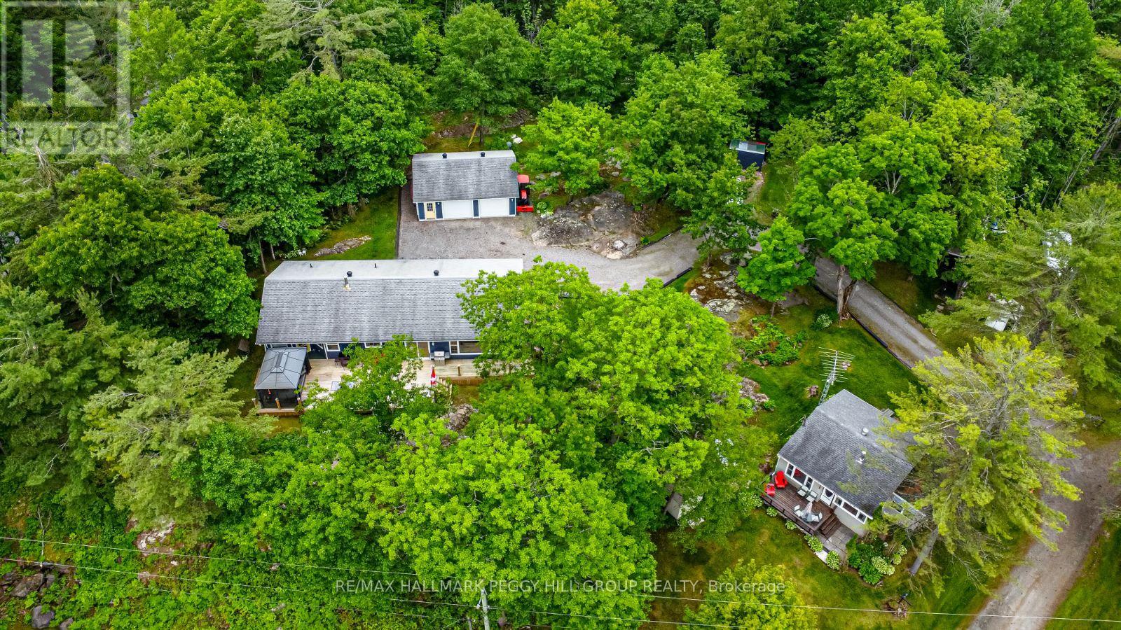 Photo 36 of 1008 Cove Road, Gravenhurst ON