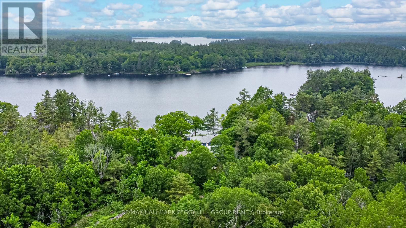 Photo 37 of 1008 Cove Road, Gravenhurst ON