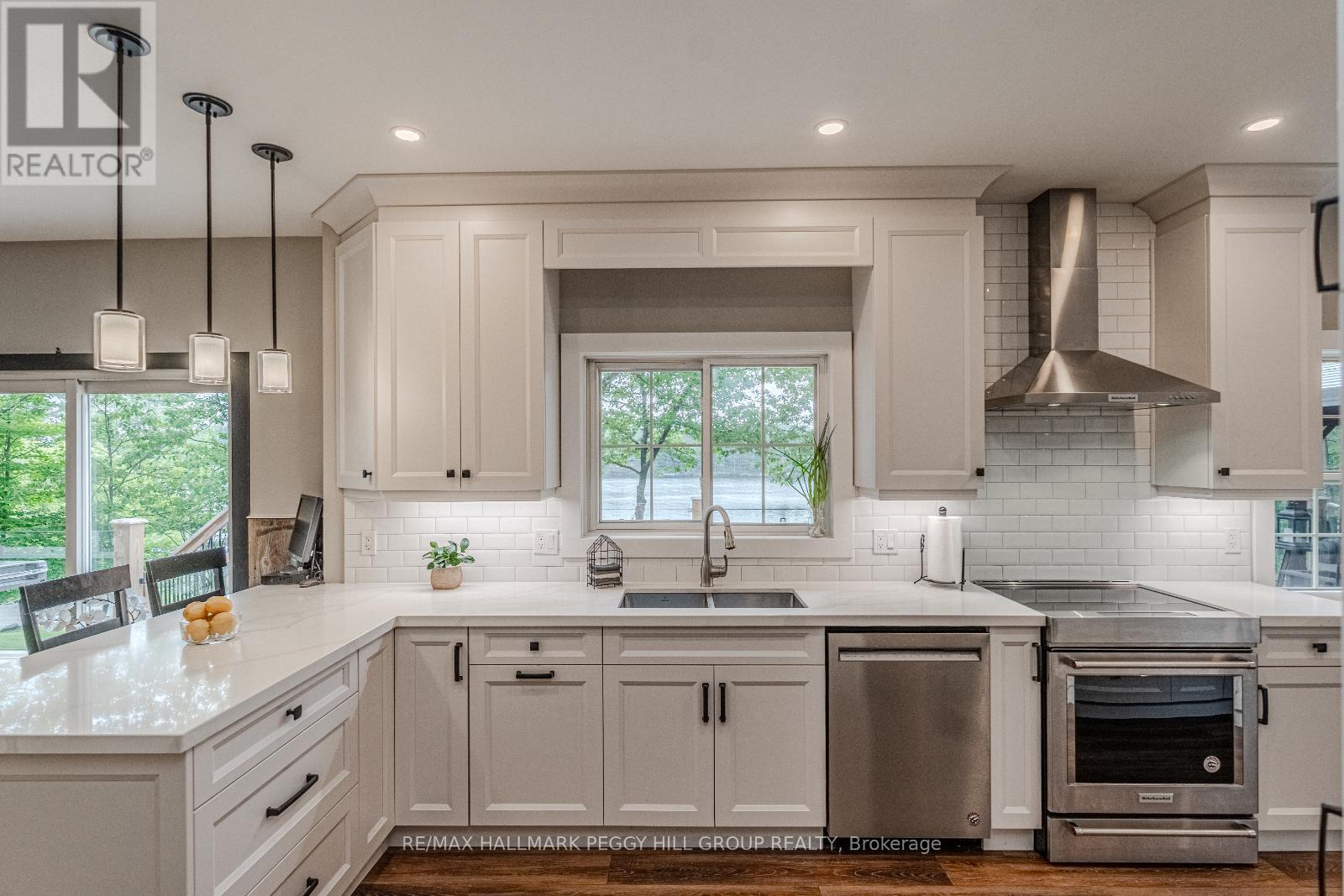 Photo 9 of 1008 Cove Road, Gravenhurst ON