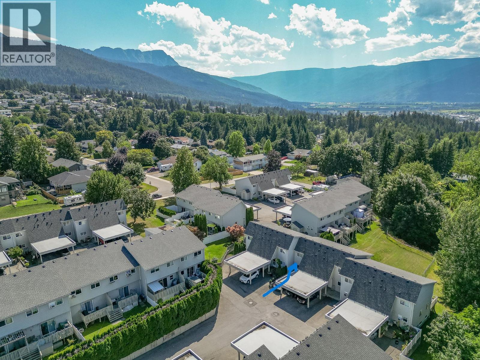 Photo 4 of 563 24 Street Ne, Salmon Arm BC