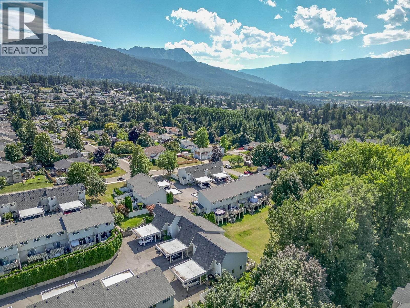 Photo 20 of 563 24 Street Ne, Salmon Arm BC