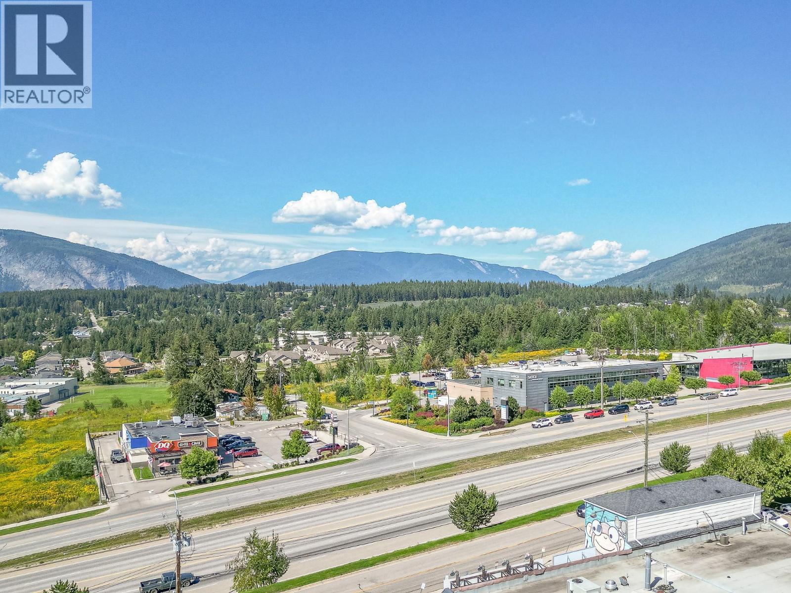Photo 8 of 563 24 Street Ne, Salmon Arm BC