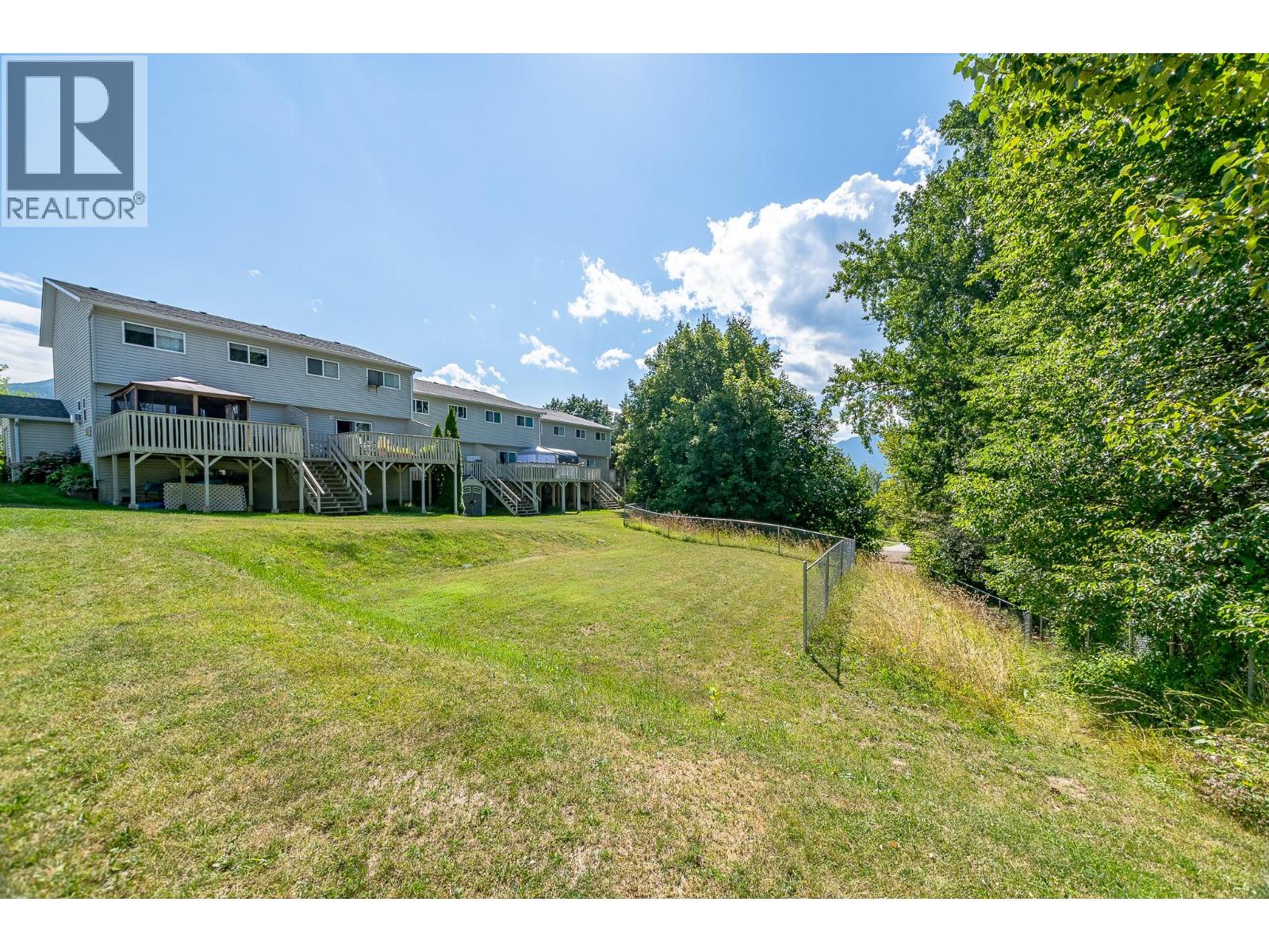 Photo 1 of 563 24 Street Ne, Salmon Arm BC