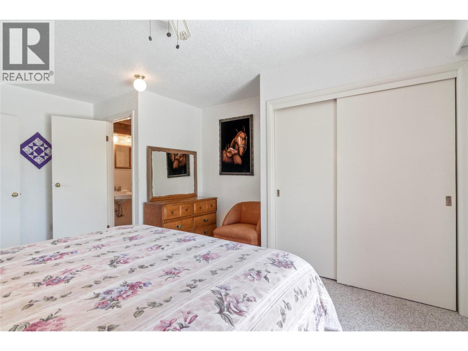 1290 15 Street SE, Salmon Arm