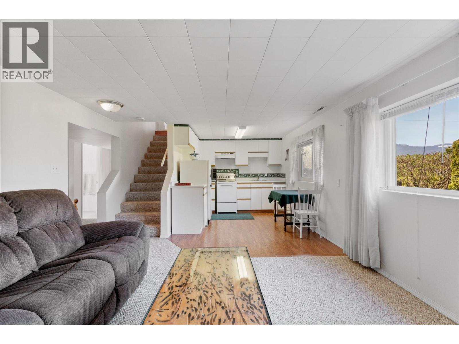 1290 15 Street SE, Salmon Arm