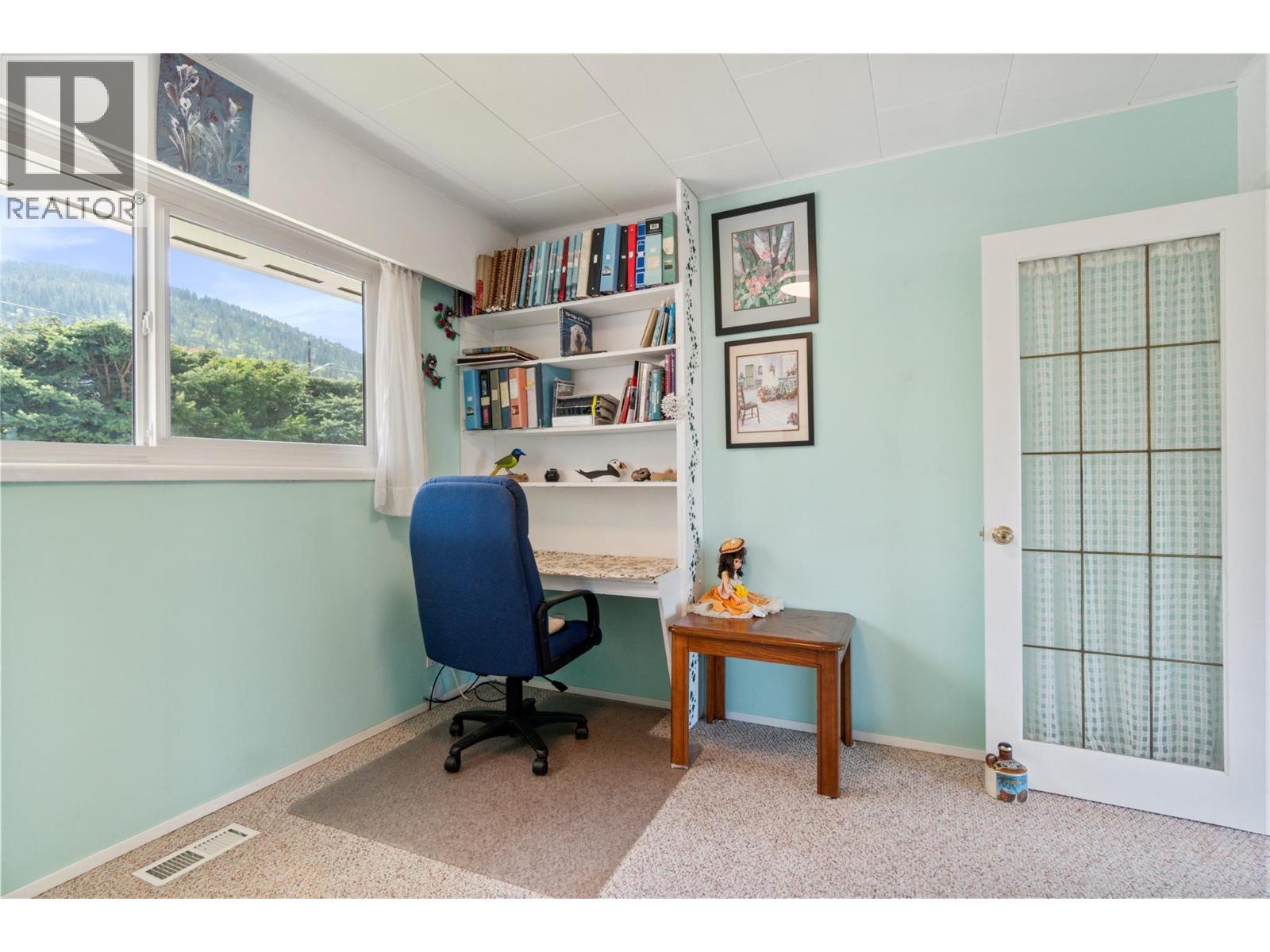 1290 15 Street SE, Salmon Arm