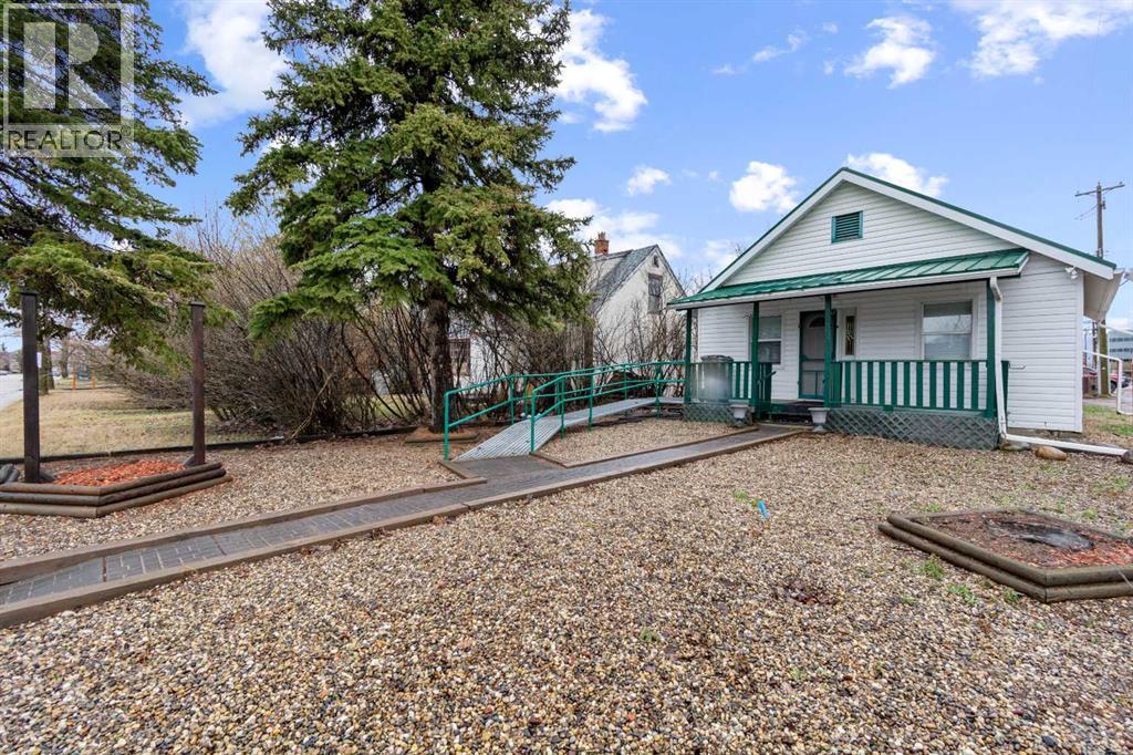 Photo 6 of 10131 102 Avenue, Grande Prairie AB