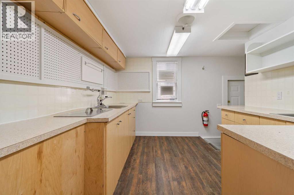 Photo 5 of 10131 102 Avenue, Grande Prairie AB