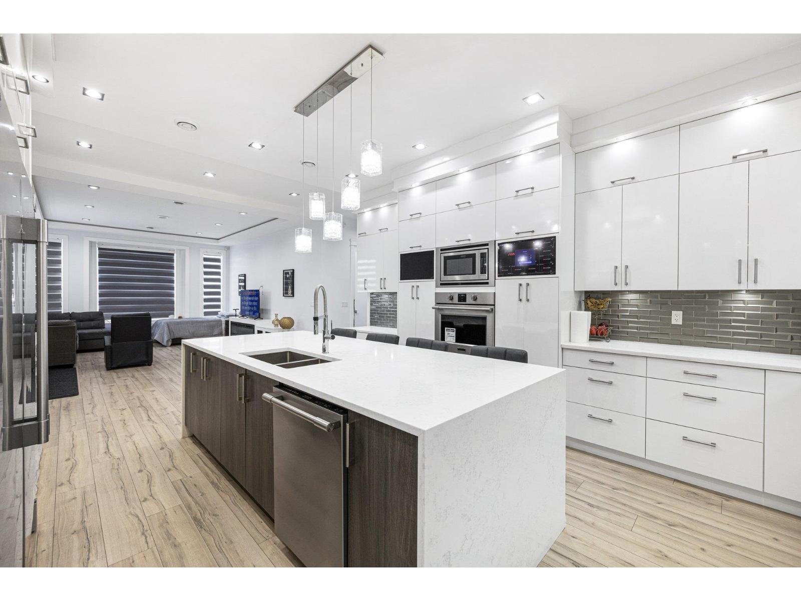 Photo 14 of 10805 141 Avenue, Surrey BC