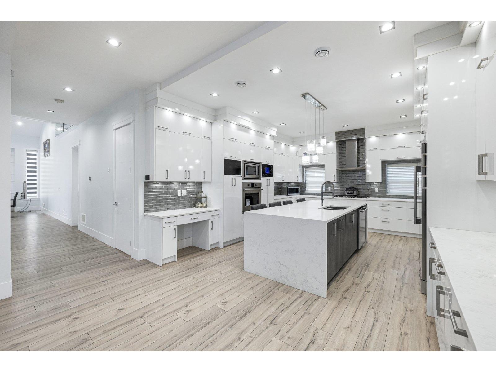 Photo 9 of 10805 141 Avenue, Surrey BC