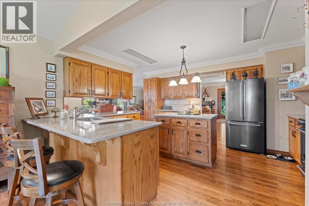 Photo 14 of 2471 Middle Side Road, Amherstburg ON