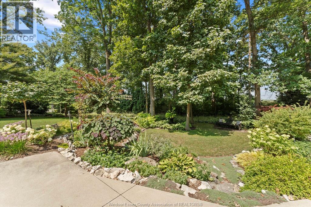 Photo 41 of 2471 Middle Side Road, Amherstburg ON