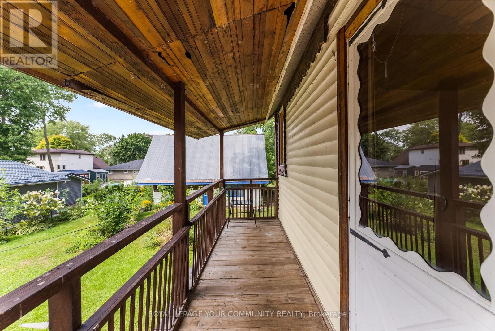 Photo 20 of 204 Woodland Avenue, Georgina ON