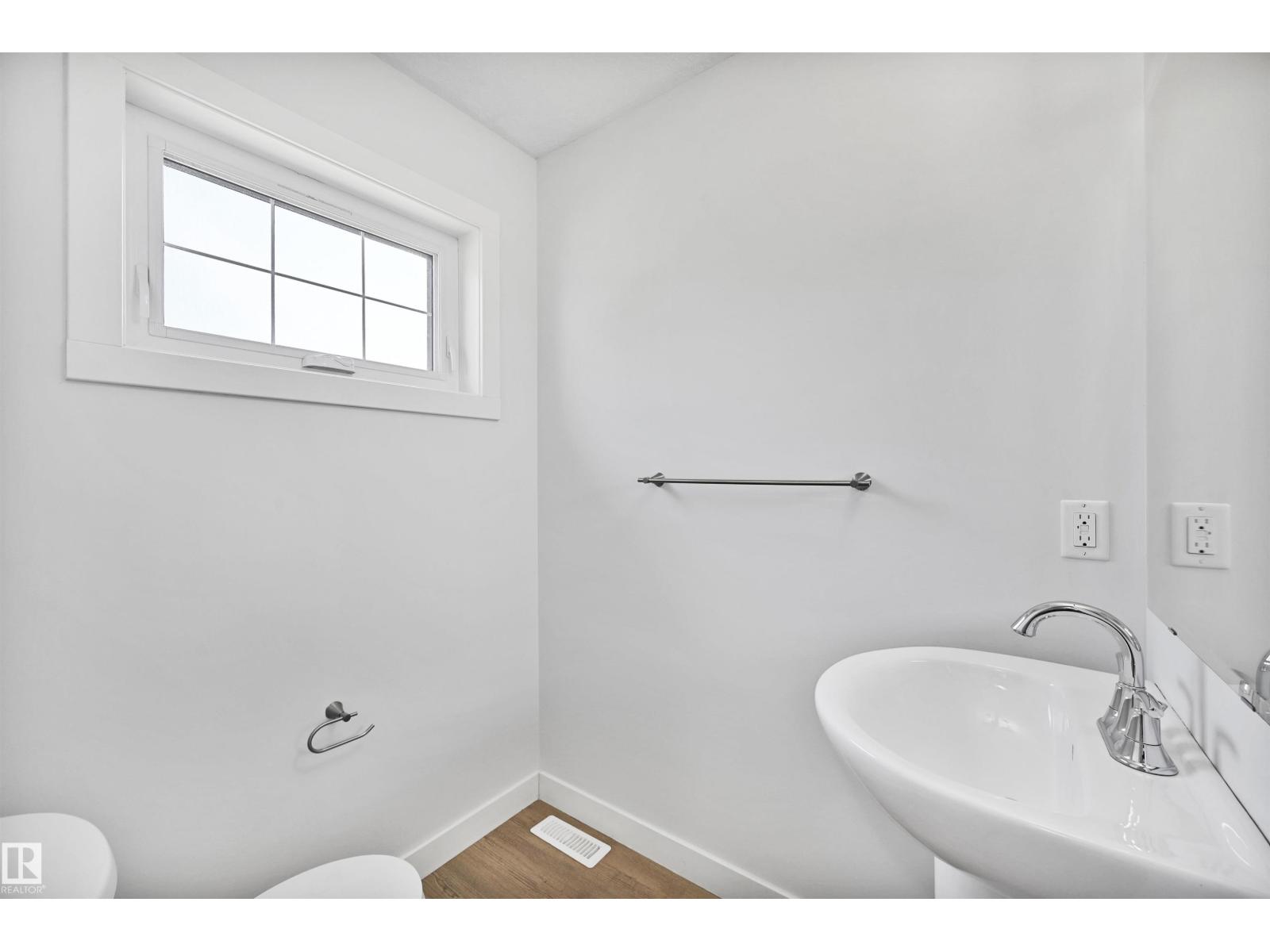 Photo 14 of 7080 South Terwillegar Dr Nw, Edmonton AB