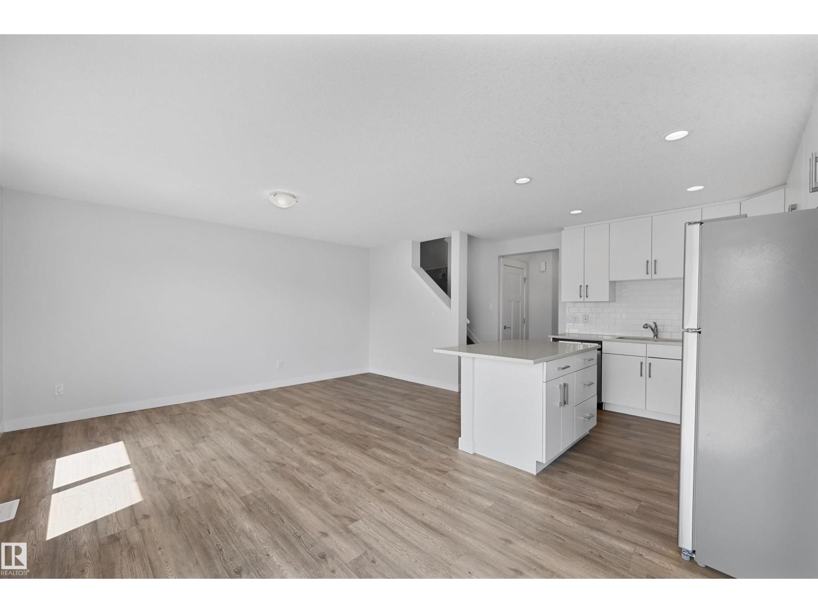 Photo 28 of 7080 South Terwillegar Dr Nw, Edmonton AB