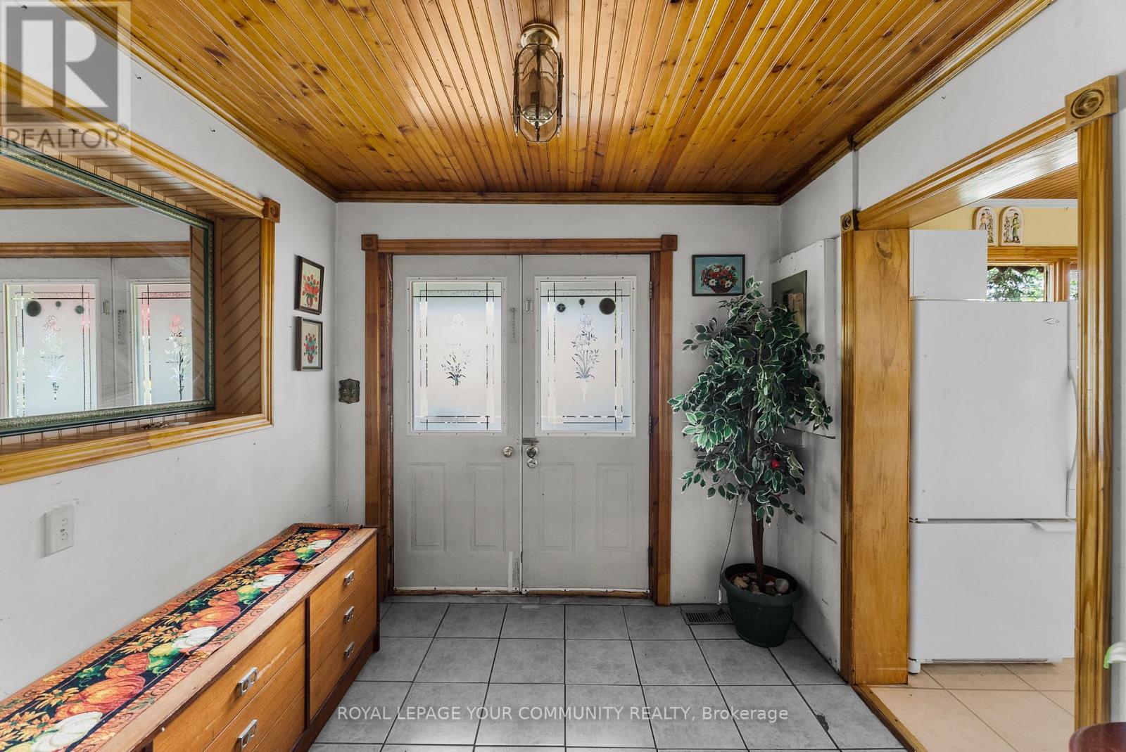 Photo 31 of 204 Woodland Avenue, Georgina ON