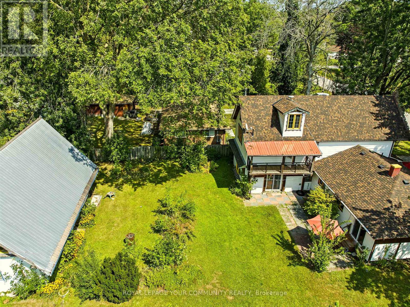 Photo 43 of 204 Woodland Avenue, Georgina ON