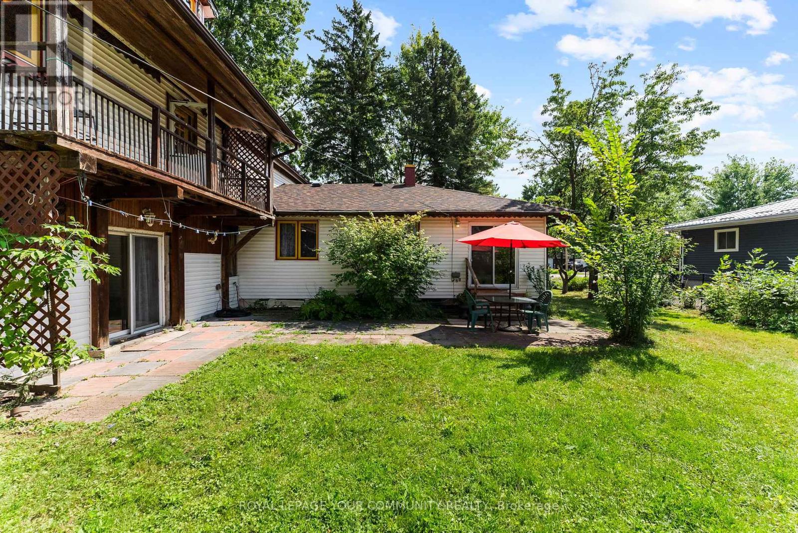 Photo 40 of 204 Woodland Avenue, Georgina ON