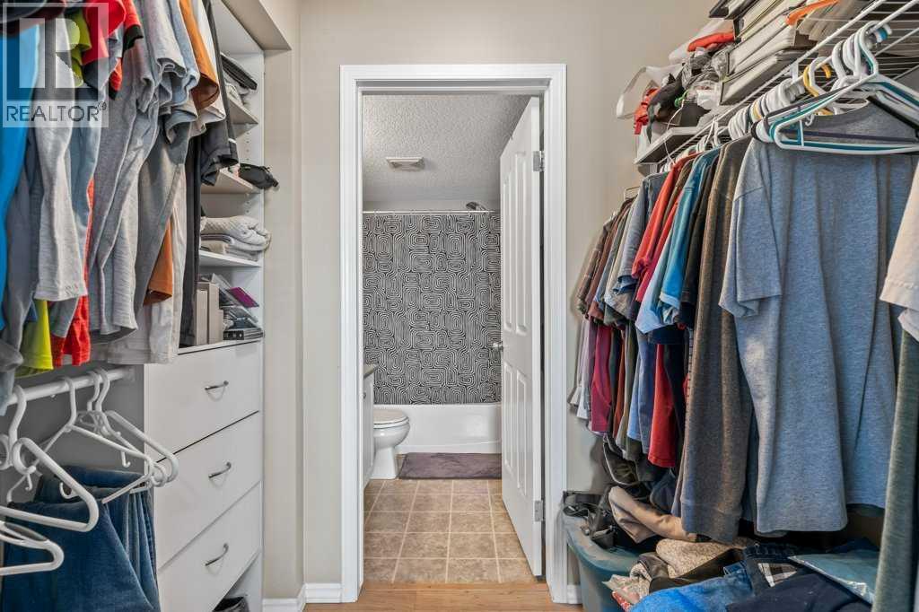 Single Family House for Sale in    Avenue SE McKenzie Towne Calgary 