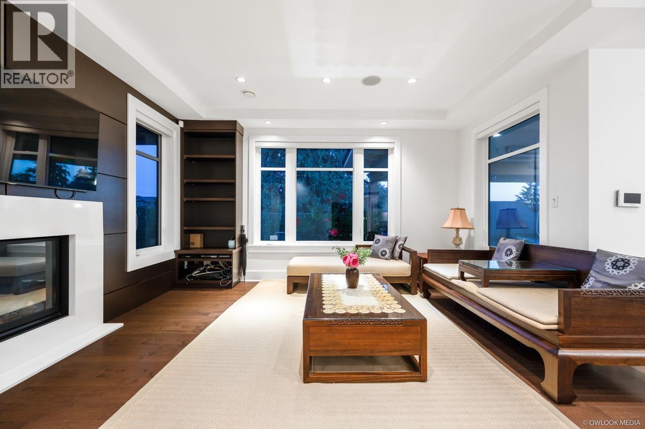 Photo 10 of 1208 Haywood Avenue, West Vancouver BC