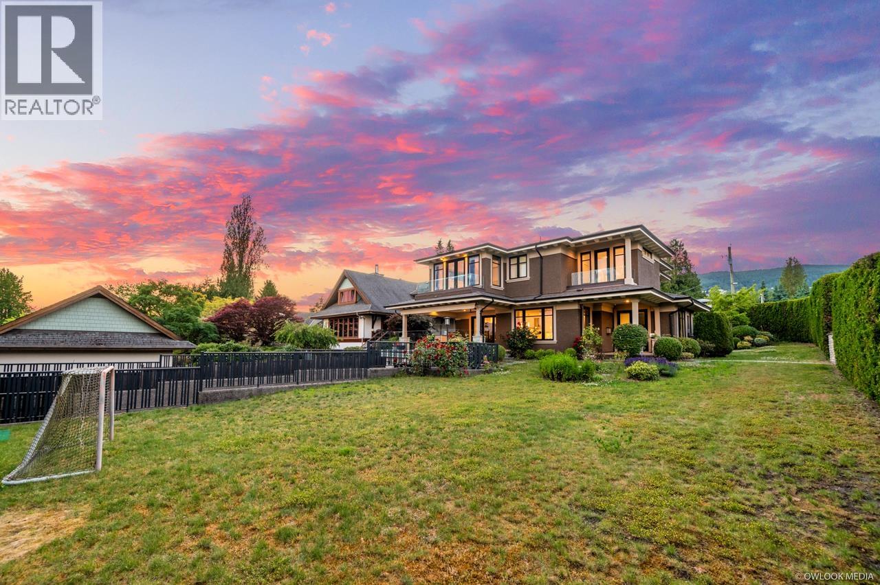 Photo 37 of 1208 Haywood Avenue, West Vancouver BC