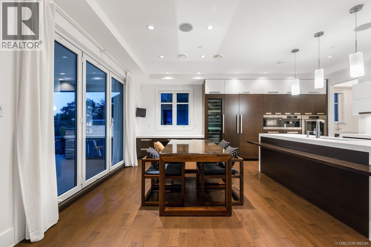 Photo 11 of 1208 Haywood Avenue, West Vancouver BC