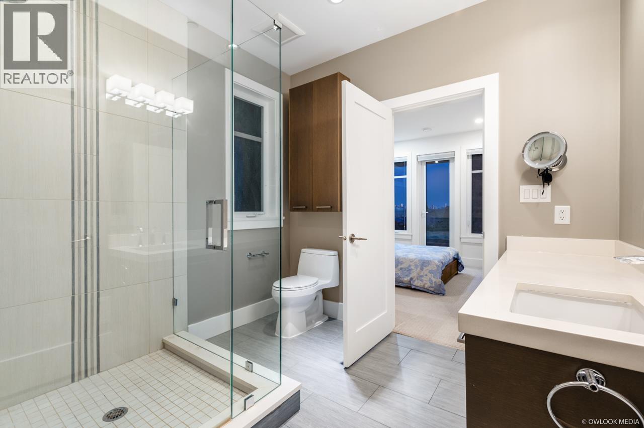 Photo 18 of 1208 Haywood Avenue, West Vancouver BC