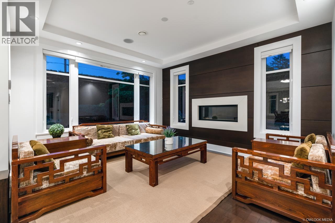 Photo 7 of 1208 Haywood Avenue, West Vancouver BC