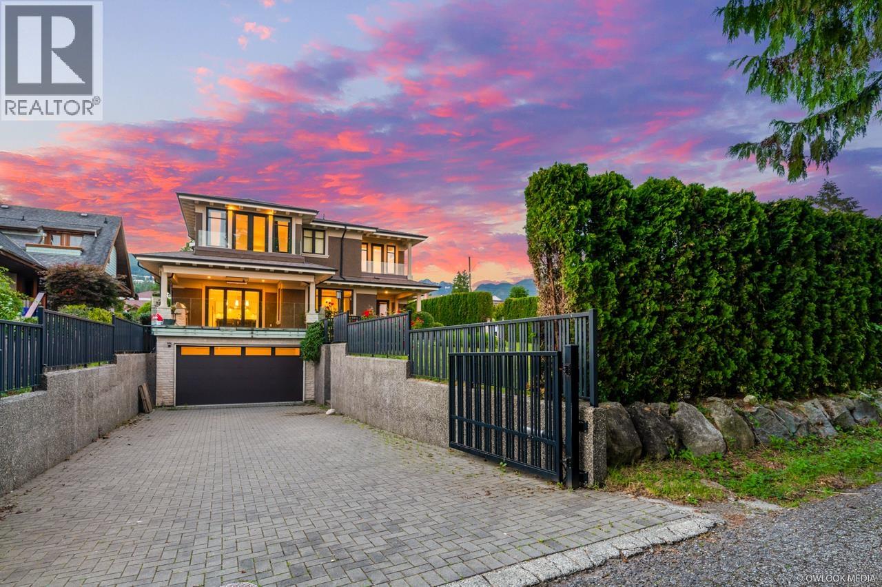 Photo 1 of 1208 Haywood Avenue, West Vancouver BC